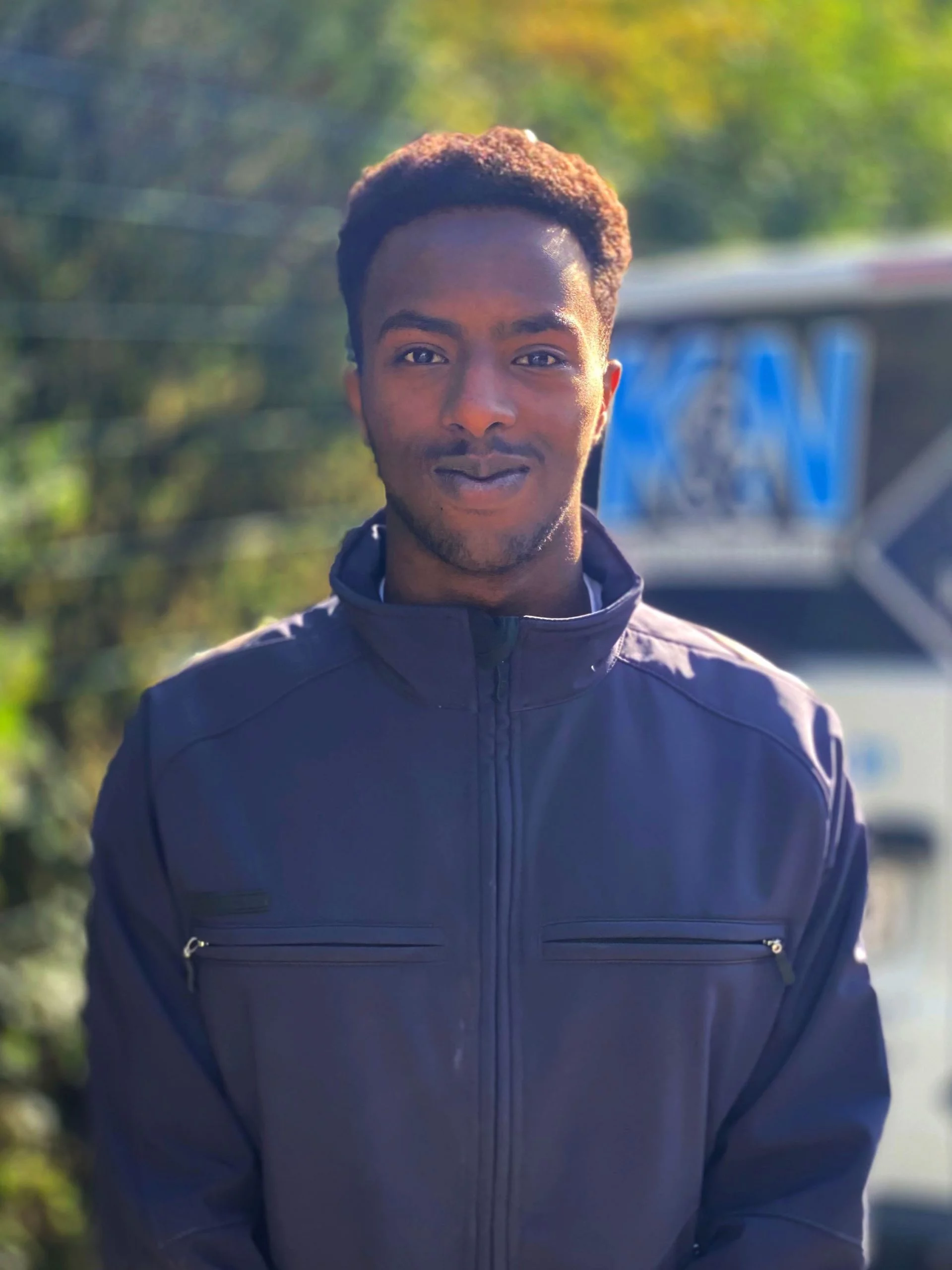 11-Portait-Hoch-Abdullahi-scaled-1.webp